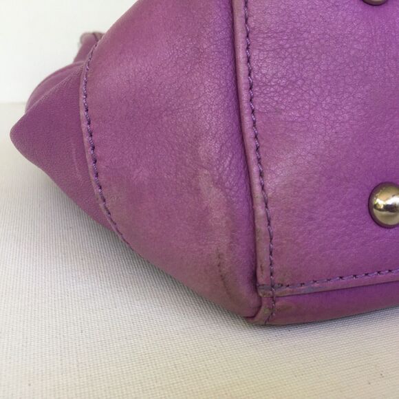 B. Makowsky Pebbled Leather Organizer Hobo Shoulder Bag Freesia Lilac Purple - Picture 7 of 12